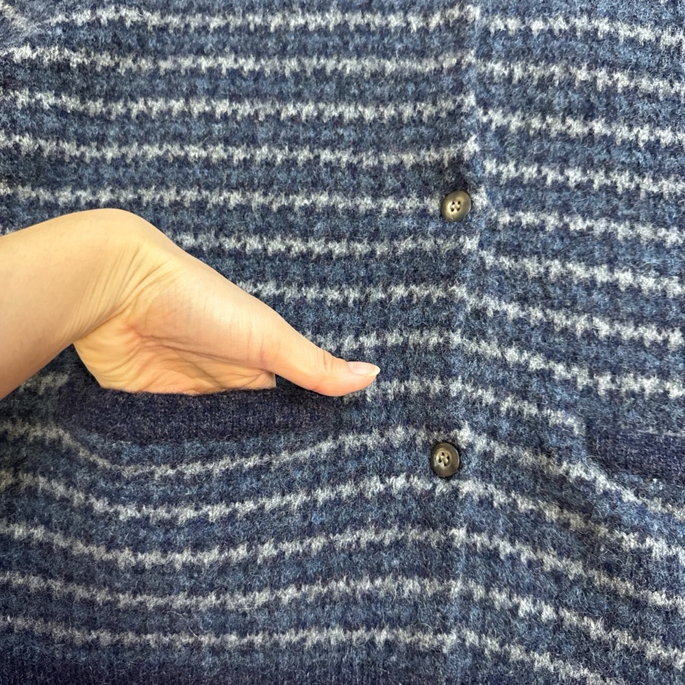 Vintage Eddie Bauer 100% Wool Button Up Blue Stripes Knit Cardigan Size Small - Picture 4 of 11